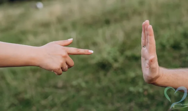 可能な限り相手と接触しない