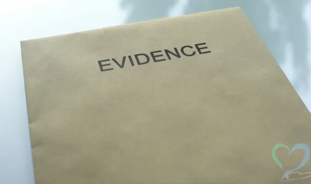 弁護士や専門機関につなぐための証拠を揃える