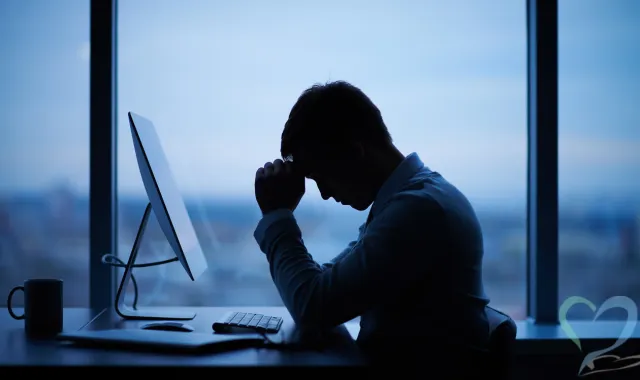 業務への関与度が突然低下する